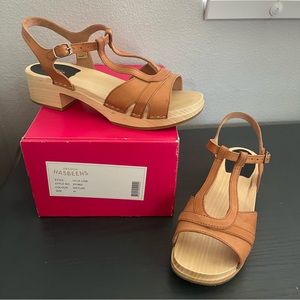 Like new Women’s Swedish Hasbeens Ulla Low style. Size 10